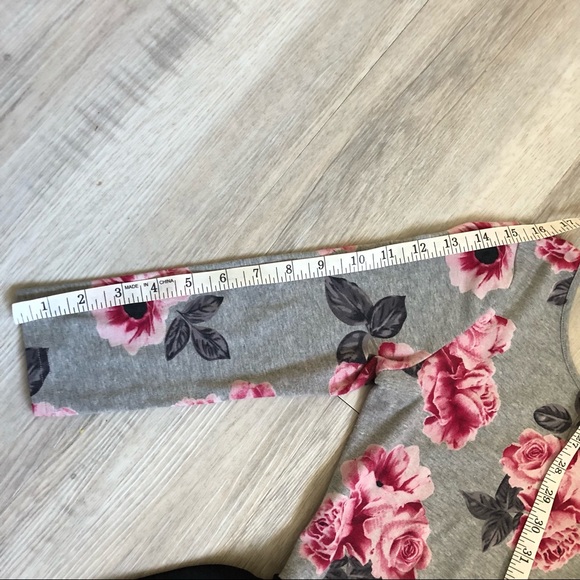 LIKE NEW H&M Floral Mini Dress with Chiffon 4 - Picture 7 of 8